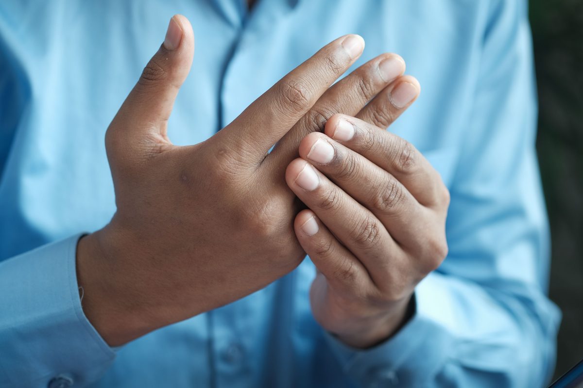 Why Do My Hands Go Numb While Typing?