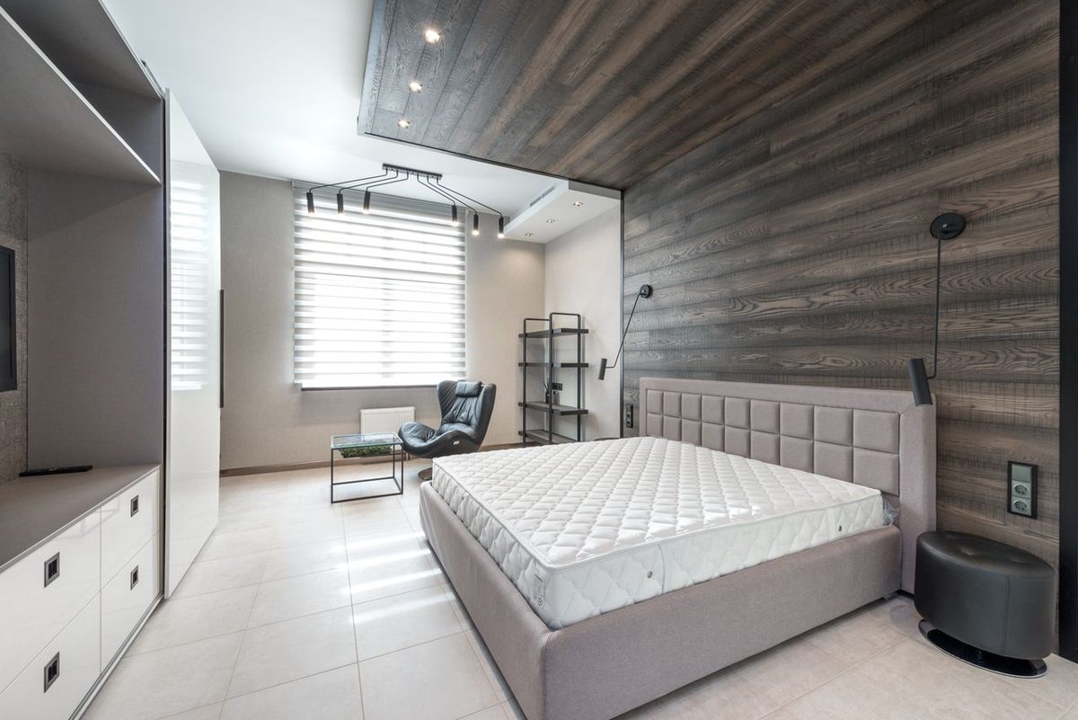 What the Research Says About Mattresses and Back Pain (2026 Review)