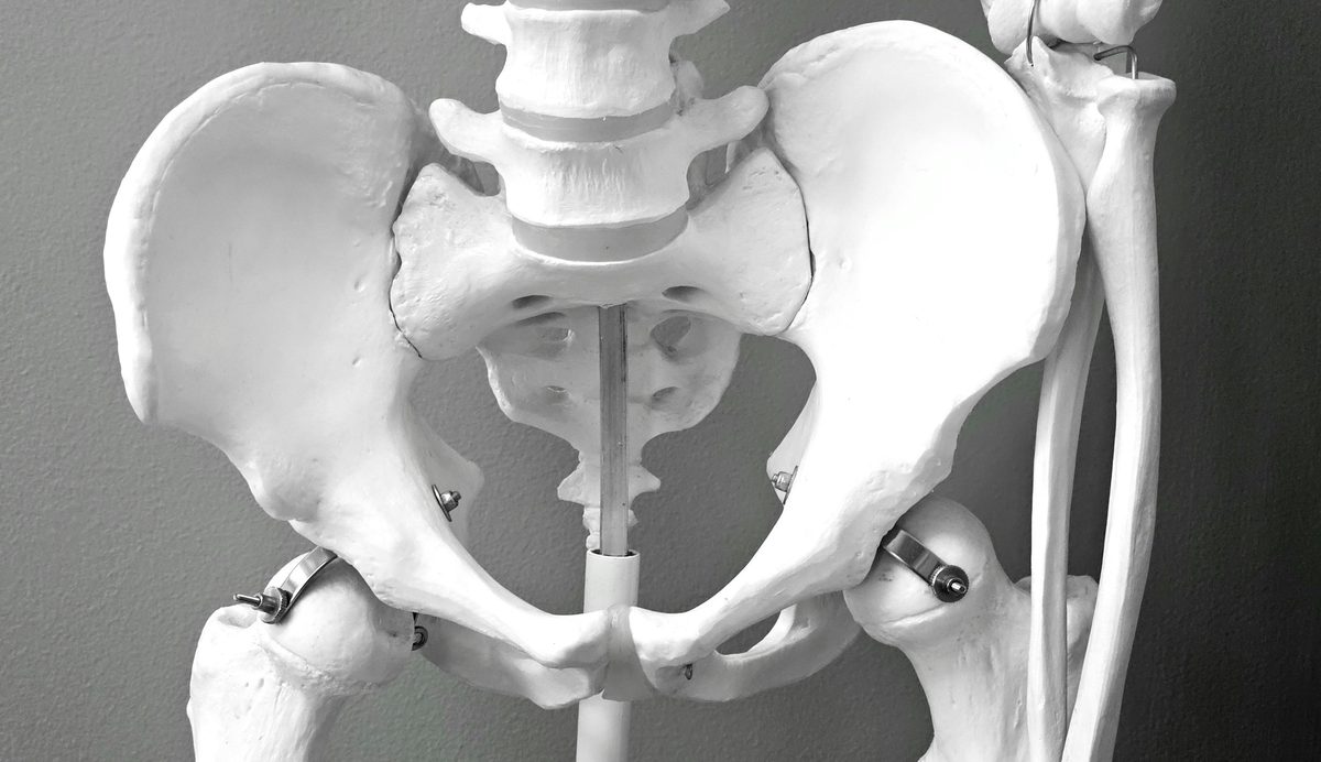 Tailbone Pain From Sitting at a Desk: What's Causing It (2026)